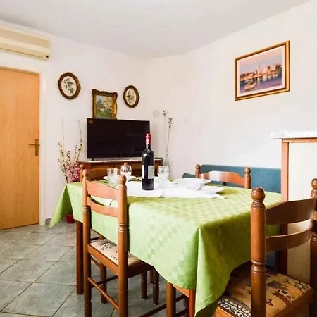 Mauro Apartment Rakalj